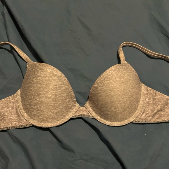 Bra 34b - Picture 1 of 2